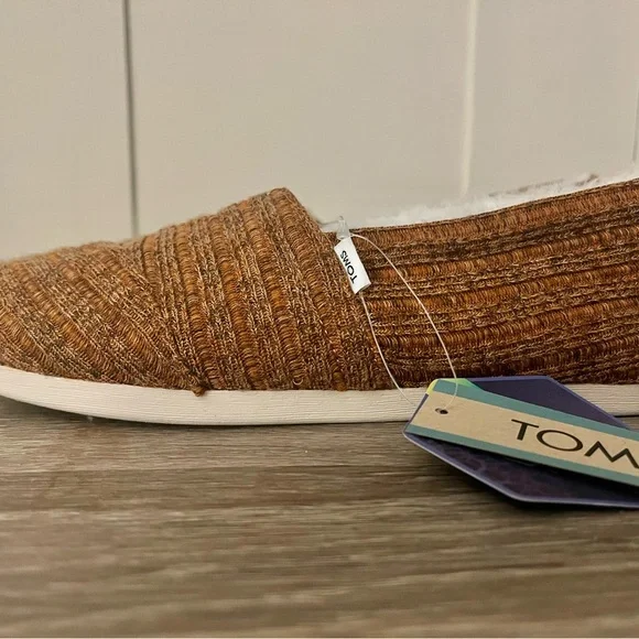TOMS Women's Tan Textured Loafers - Picture 3 of 12